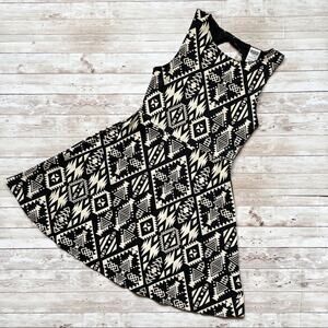 PINK VS Mini Dress Black Cream Tribal Print Cut Out Back Fit & Flare Size S New